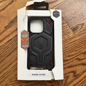 UAG Monarch Pro Carbon Fiber Black Case - NEW